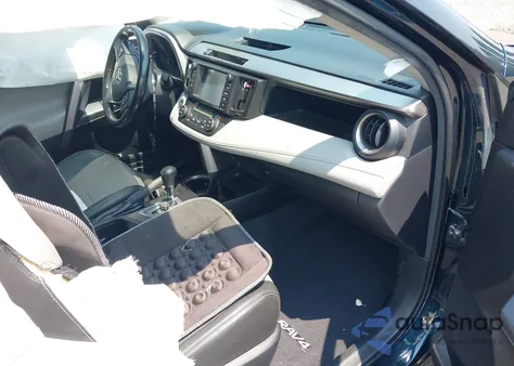 2018 Toyota Rav4 Xle z USA, uszkodzony, nr VIN JTMRFREV4JJ192761